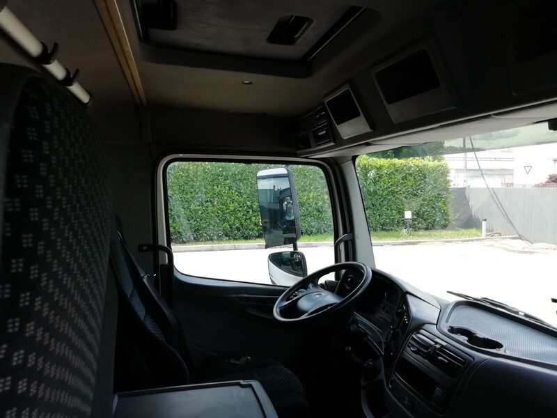 Mercedes-Benz Atego ,Axor - Kabina i unutrašnjost za Kamion: slika Mercedes-Benz Atego ,Axor - Kabina i unutrašnjost za Kamion Mercedes-Benz Atego ,Axor - Kabina i unutrašnjost za Kamion: slika Mercedes-Benz Atego ,Axor - Kabina i unutrašnjost za Kamion