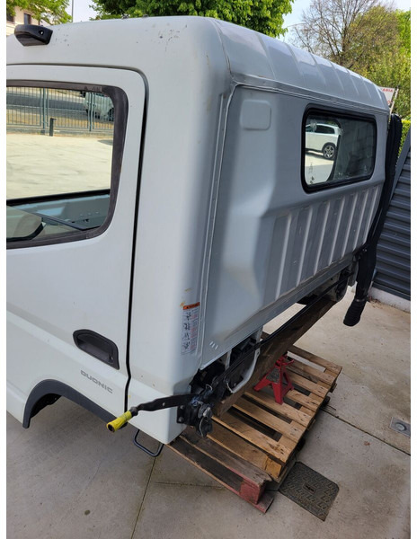 Kabina i unutrašnjost za Kamion Mitsubishi Fuso "C": slika Kabina i unutrašnjost za Kamion Mitsubishi Fuso "C"