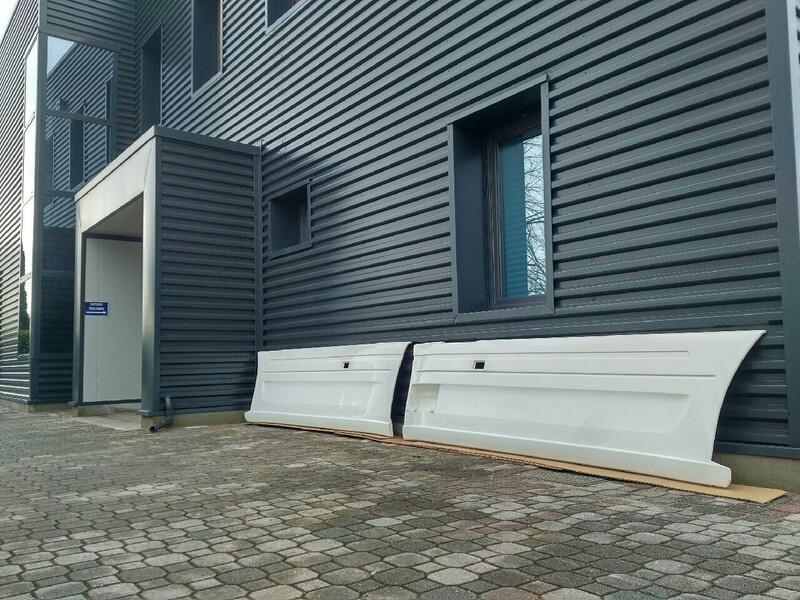 Scania R Serie Sideskirts / Fairings E3 E4 E5 E6 - Aerodinamika/ Spojler za Kamion: slika Scania R Serie Sideskirts / Fairings E3 E4 E5 E6 - Aerodinamika/ Spojler za Kamion Scania R Serie Sideskirts / Fairings E3 E4 E5 E6 - Aerodinamika/ Spojler za Kamion: slika Scania R Serie Sideskirts / Fairings E3 E4 E5 E6 - Aerodinamika/ Spojler za Kamion