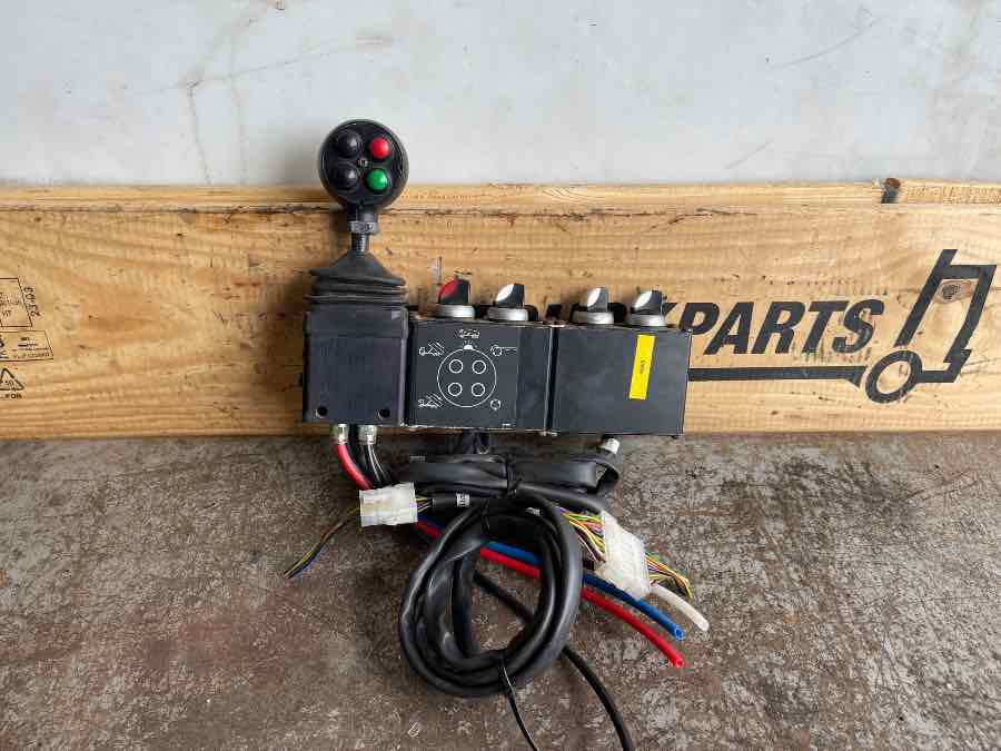 HYDRALIC TIP FUNKTION CONTROL - Hidraulika za Kamion: slika HYDRALIC TIP FUNKTION CONTROL - Hidraulika za Kamion HYDRALIC TIP FUNKTION CONTROL - Hidraulika za Kamion: slika HYDRALIC TIP FUNKTION CONTROL - Hidraulika za Kamion