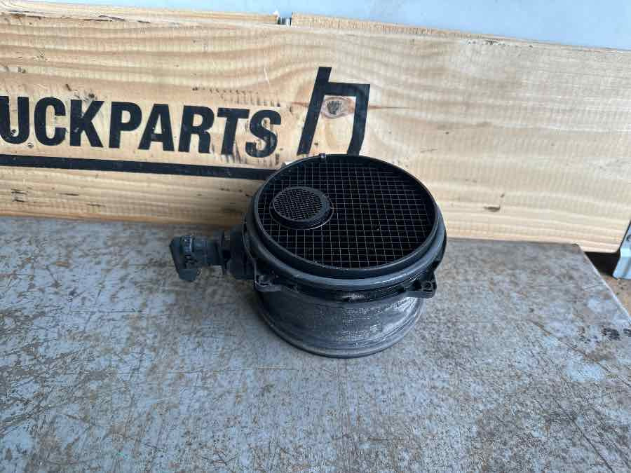 MAN AIR MASS FILTER HOUSE 81.09413-7010 - Filter zraka: slika MAN AIR MASS FILTER HOUSE 81.09413-7010 - Filter zraka MAN AIR MASS FILTER HOUSE 81.09413-7010 - Filter zraka: slika MAN AIR MASS FILTER HOUSE 81.09413-7010 - Filter zraka