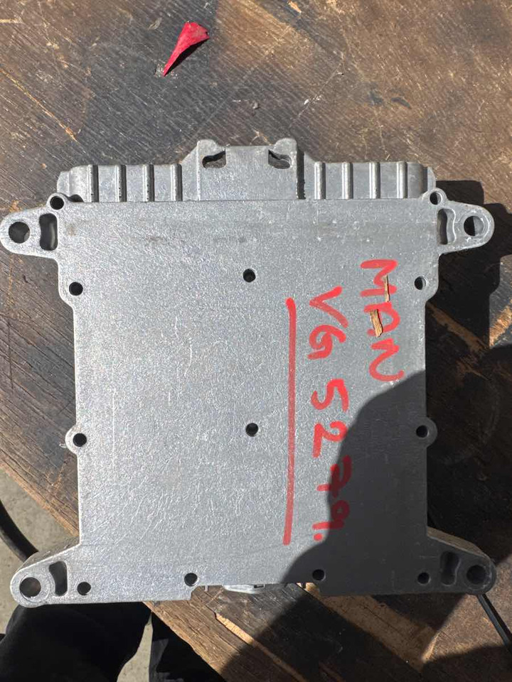 MAN ECU 51.11616-7016 - Električni sustav za Kamion: slika MAN ECU 51.11616-7016 - Električni sustav za Kamion MAN ECU 51.11616-7016 - Električni sustav za Kamion: slika MAN ECU 51.11616-7016 - Električni sustav za Kamion