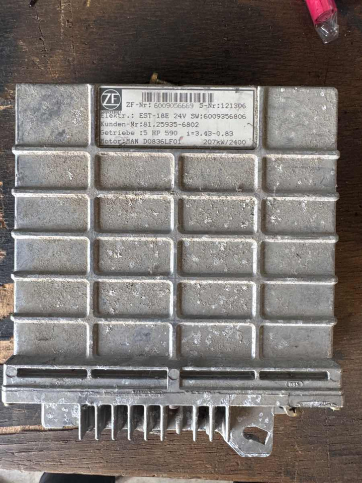 MAN ECU EST 81.25935-6802 - Električni sustav za Kamion: slika MAN ECU EST 81.25935-6802 - Električni sustav za Kamion MAN ECU EST 81.25935-6802 - Električni sustav za Kamion: slika MAN ECU EST 81.25935-6802 - Električni sustav za Kamion