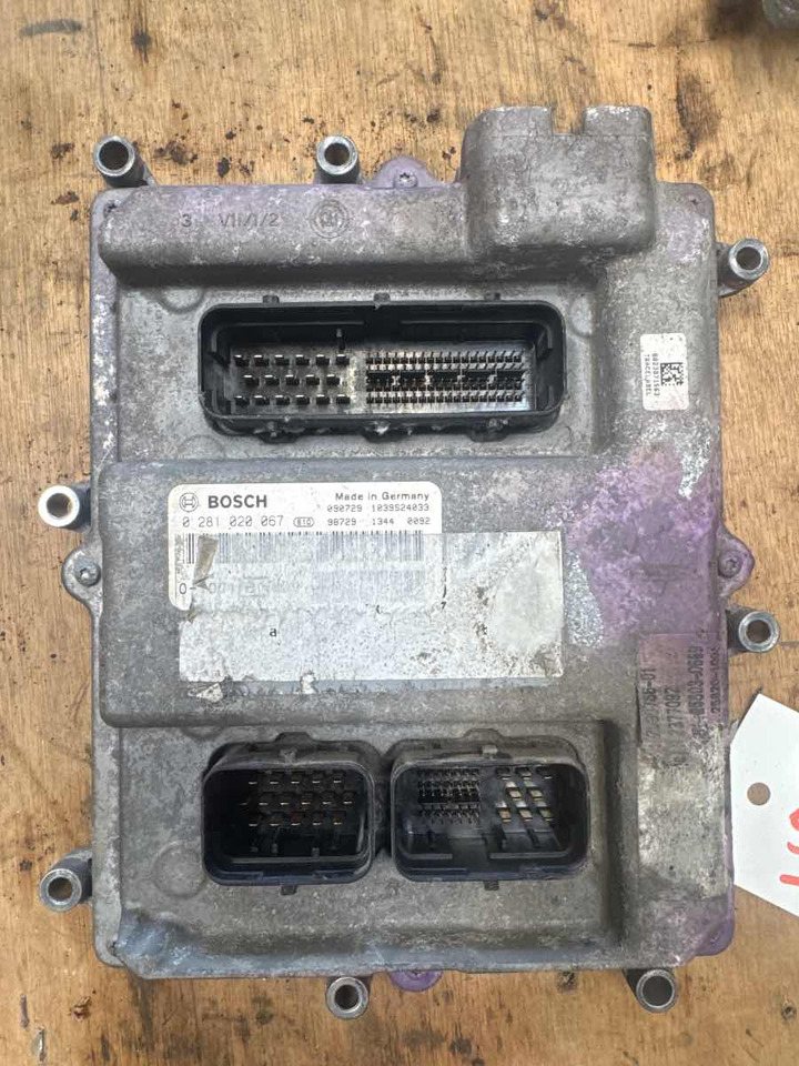 MAN ENGINE ECU 51.25803-7669 - Električni sustav za Kamion: slika MAN ENGINE ECU 51.25803-7669 - Električni sustav za Kamion MAN ENGINE ECU 51.25803-7669 - Električni sustav za Kamion: slika MAN ENGINE ECU 51.25803-7669 - Električni sustav za Kamion