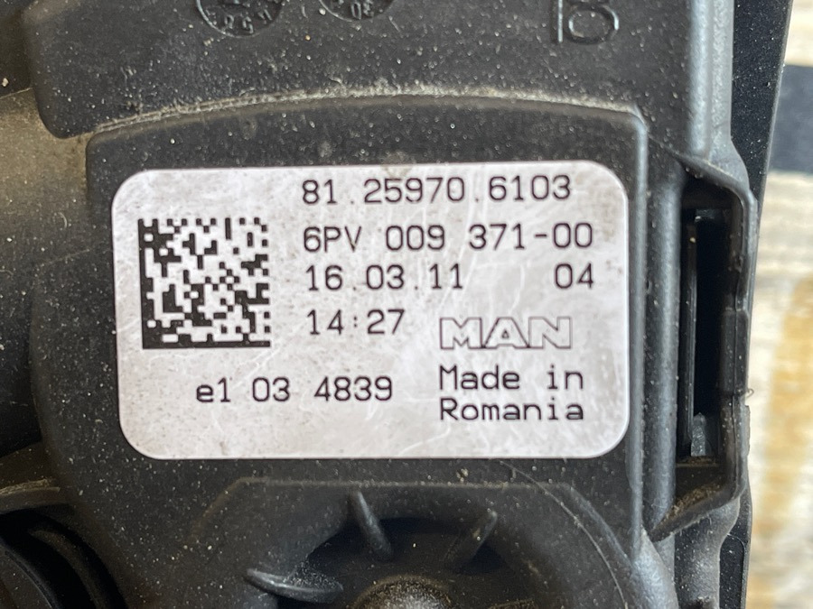 MAN GAS PEDAL 81.25970-6103 - Kabina i unutrašnjost za Kamion: slika MAN GAS PEDAL 81.25970-6103 - Kabina i unutrašnjost za Kamion MAN GAS PEDAL 81.25970-6103 - Kabina i unutrašnjost za Kamion: slika MAN GAS PEDAL 81.25970-6103 - Kabina i unutrašnjost za Kamion