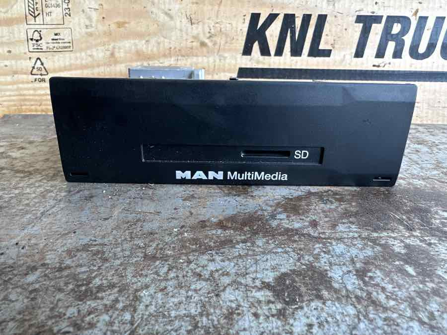 MAN RADIO HEAD UNIT MMT3 81.28100-6085 - Električni sustav za Kamion: slika MAN RADIO HEAD UNIT MMT3 81.28100-6085 - Električni sustav za Kamion MAN RADIO HEAD UNIT MMT3 81.28100-6085 - Električni sustav za Kamion: slika MAN RADIO HEAD UNIT MMT3 81.28100-6085 - Električni sustav za Kamion