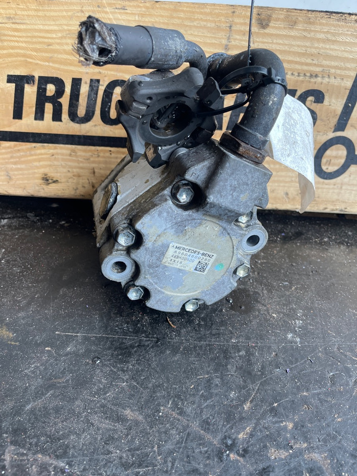 MERCEDES SERVO PUMP A9604600280 - Hidraulika za Kamion: slika MERCEDES SERVO PUMP A9604600280 - Hidraulika za Kamion MERCEDES SERVO PUMP A9604600280 - Hidraulika za Kamion: slika MERCEDES SERVO PUMP A9604600280 - Hidraulika za Kamion