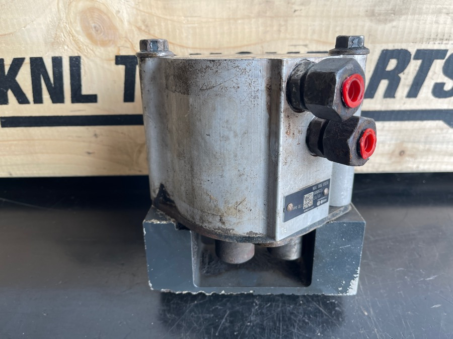 MERCEDES STEERING VALVE A9604600484 - Kočioni ventil za Kamion: slika MERCEDES STEERING VALVE A9604600484 - Kočioni ventil za Kamion MERCEDES STEERING VALVE A9604600484 - Kočioni ventil za Kamion: slika MERCEDES STEERING VALVE A9604600484 - Kočioni ventil za Kamion
