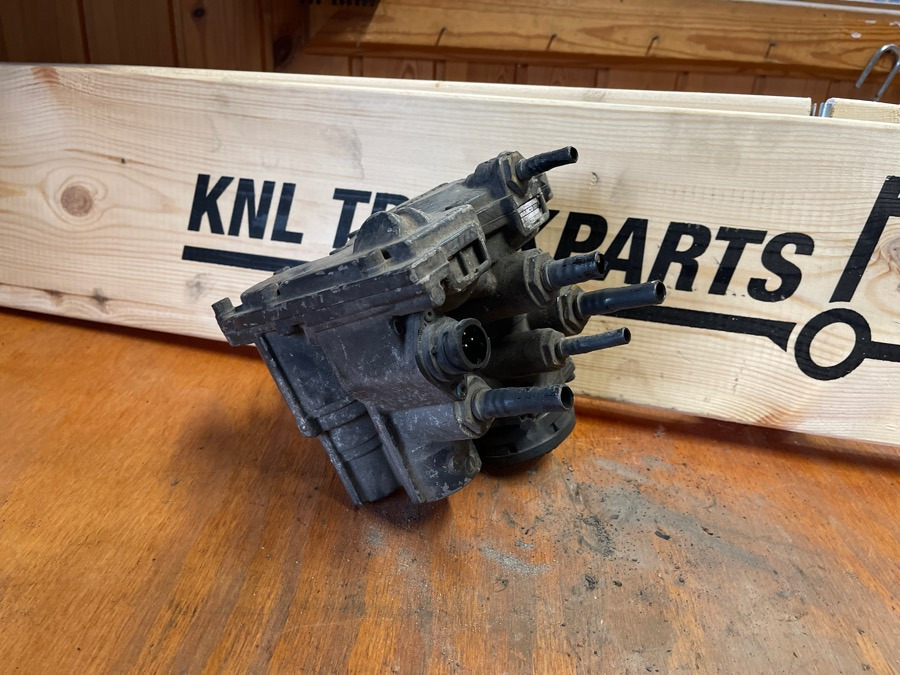 MERCEDES VALVE A0004318913 - Kočioni ventil za Kamion: slika MERCEDES VALVE A0004318913 - Kočioni ventil za Kamion MERCEDES VALVE A0004318913 - Kočioni ventil za Kamion: slika MERCEDES VALVE A0004318913 - Kočioni ventil za Kamion
