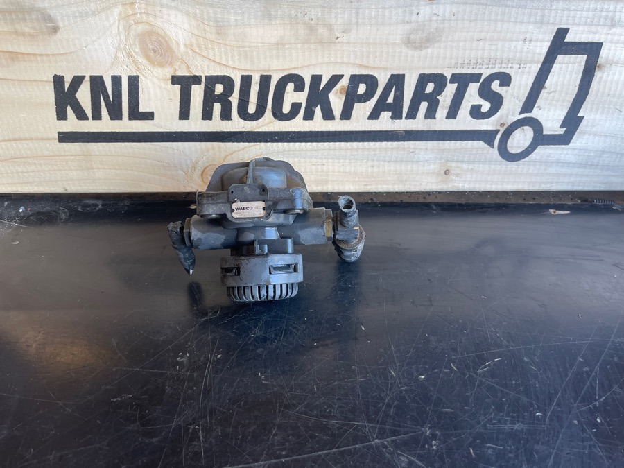 MERCEDES VALVE A0044296344 - Kočioni ventil za Kamion: slika MERCEDES VALVE A0044296344 - Kočioni ventil za Kamion MERCEDES VALVE A0044296344 - Kočioni ventil za Kamion: slika MERCEDES VALVE A0044296344 - Kočioni ventil za Kamion