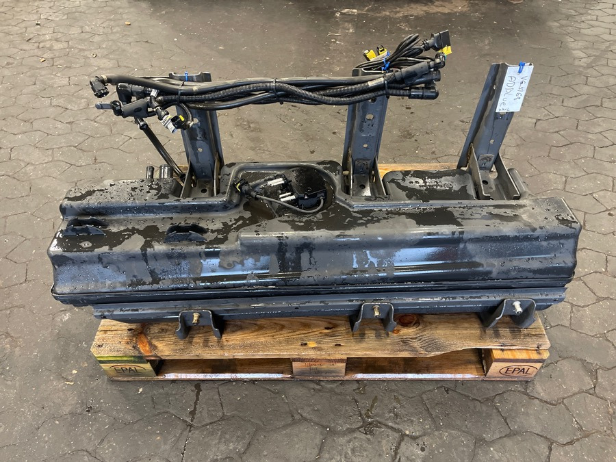 SCANIA ADBLUE TANK 2173147 - AdBlue spremnik za Kamion: slika SCANIA ADBLUE TANK 2173147 - AdBlue spremnik za Kamion SCANIA ADBLUE TANK 2173147 - AdBlue spremnik za Kamion: slika SCANIA ADBLUE TANK 2173147 - AdBlue spremnik za Kamion