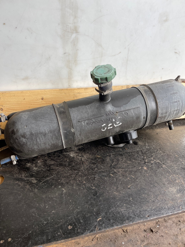 SCANIA EXPANSION TANK 2479743 - Sustav hlađenja za Kamion: slika SCANIA EXPANSION TANK 2479743 - Sustav hlađenja za Kamion SCANIA EXPANSION TANK 2479743 - Sustav hlađenja za Kamion: slika SCANIA EXPANSION TANK 2479743 - Sustav hlađenja za Kamion