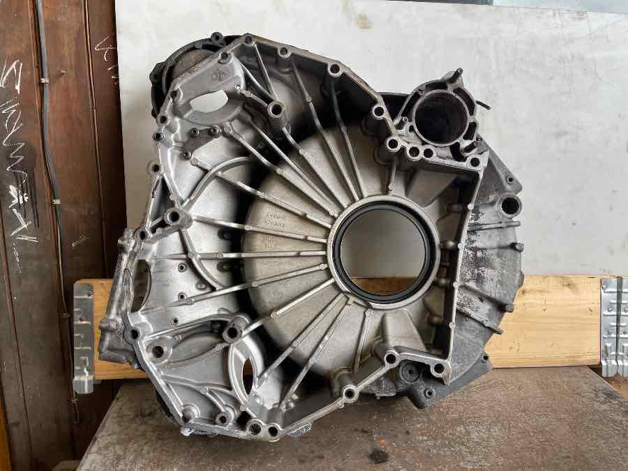 SCANIA FLYWHEEL HOUSE 2429099 - Motor i dijelovi za Kamion: slika SCANIA FLYWHEEL HOUSE 2429099 - Motor i dijelovi za Kamion SCANIA FLYWHEEL HOUSE 2429099 - Motor i dijelovi za Kamion: slika SCANIA FLYWHEEL HOUSE 2429099 - Motor i dijelovi za Kamion