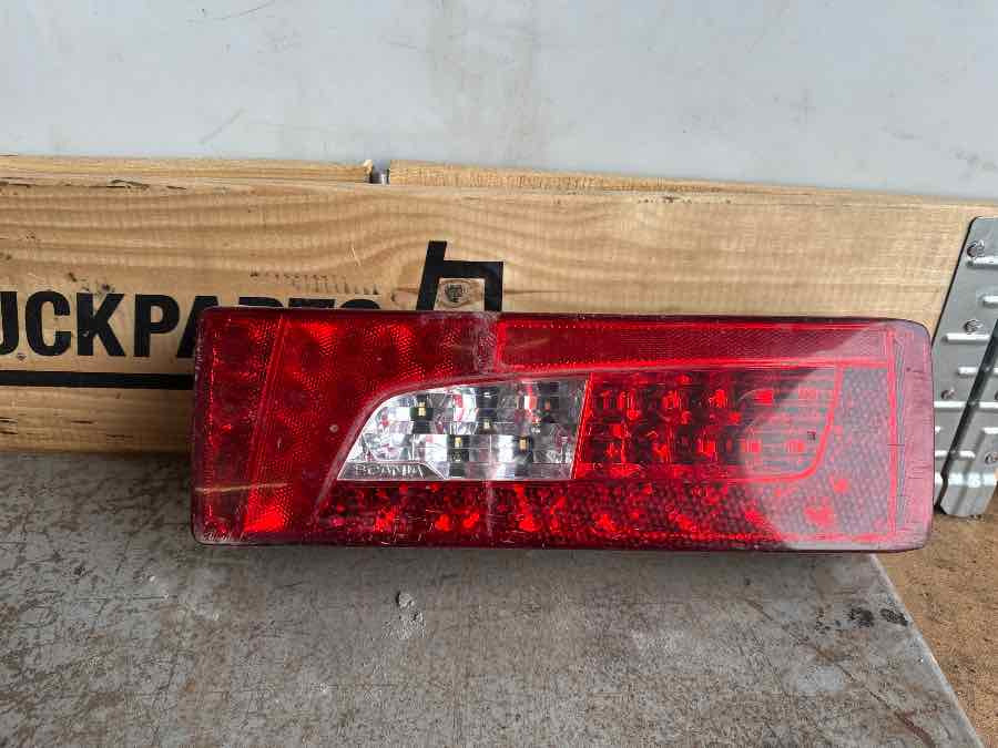 SCANIA REAR LAMP LED 2380932 - Svjetla/ Rasvjeta za Kamion: slika SCANIA REAR LAMP LED 2380932 - Svjetla/ Rasvjeta za Kamion SCANIA REAR LAMP LED 2380932 - Svjetla/ Rasvjeta za Kamion: slika SCANIA REAR LAMP LED 2380932 - Svjetla/ Rasvjeta za Kamion