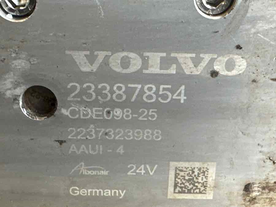 VOLVO ADBLUE PUMPE 23387854 - Sustav goriva za Kamion: slika VOLVO ADBLUE PUMPE 23387854 - Sustav goriva za Kamion VOLVO ADBLUE PUMPE 23387854 - Sustav goriva za Kamion: slika VOLVO ADBLUE PUMPE 23387854 - Sustav goriva za Kamion