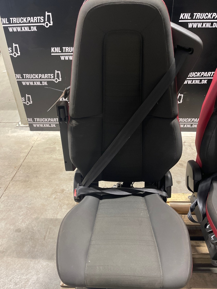 VOLVO DRIVER SEAT - Kabina i unutrašnjost za Kamion: slika VOLVO DRIVER SEAT - Kabina i unutrašnjost za Kamion VOLVO DRIVER SEAT - Kabina i unutrašnjost za Kamion: slika VOLVO DRIVER SEAT - Kabina i unutrašnjost za Kamion