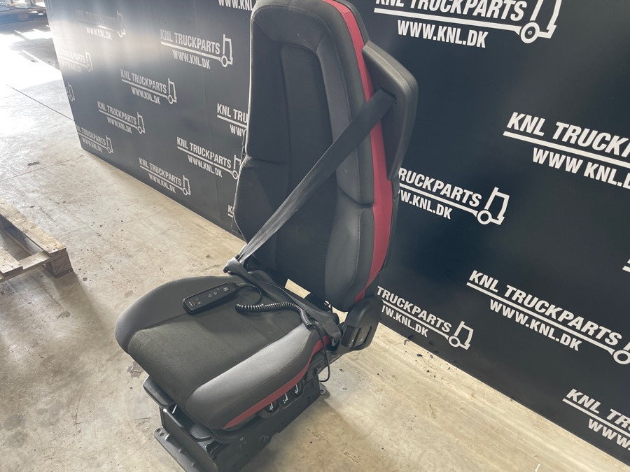 VOLVO DRIVER SEAT - Kabina i unutrašnjost za Kamion: slika VOLVO DRIVER SEAT - Kabina i unutrašnjost za Kamion VOLVO DRIVER SEAT - Kabina i unutrašnjost za Kamion: slika VOLVO DRIVER SEAT - Kabina i unutrašnjost za Kamion