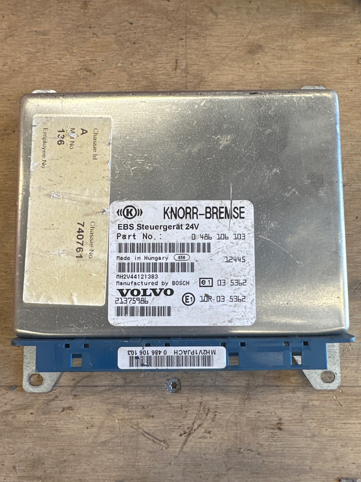 VOLVO ECU EBS 21375986 - Električni sustav za Kamion: slika  VOLVO ECU EBS 21375986 - Električni sustav za Kamion VOLVO ECU EBS 21375986 - Električni sustav za Kamion: slika  VOLVO ECU EBS 21375986 - Električni sustav za Kamion