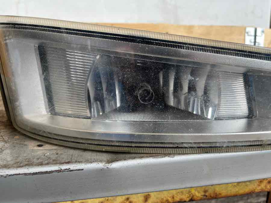 VOLVO FOG LAMP 22332592 RH - Svjetla/ Rasvjeta za Kamion: slika VOLVO FOG LAMP 22332592 RH - Svjetla/ Rasvjeta za Kamion VOLVO FOG LAMP 22332592 RH - Svjetla/ Rasvjeta za Kamion: slika VOLVO FOG LAMP 22332592 RH - Svjetla/ Rasvjeta za Kamion