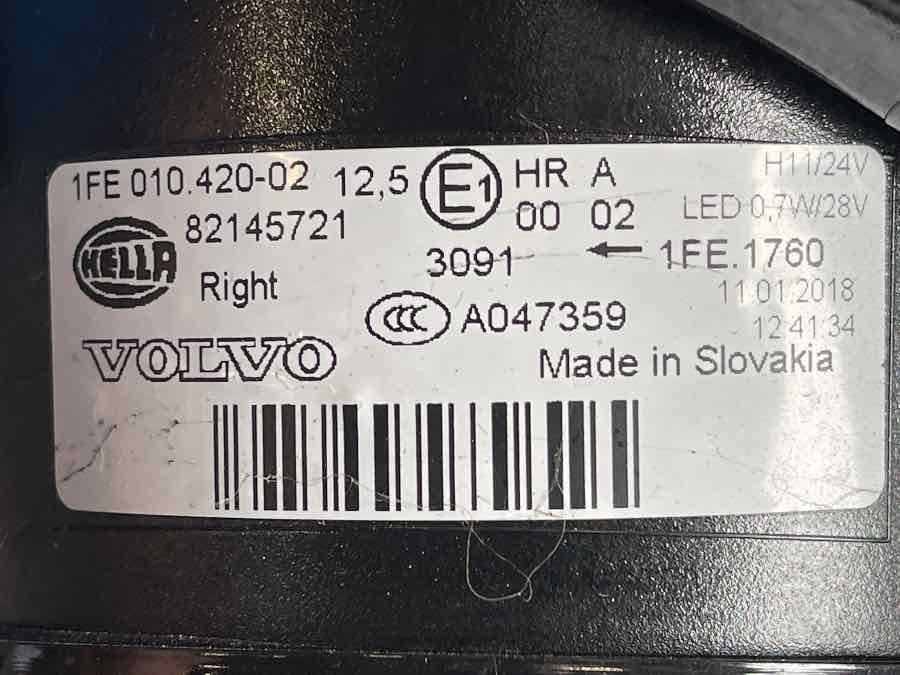 VOLVO FRONT LAMPE ROOF 82145721 - Svjetla/ Rasvjeta za Kamion: slika VOLVO FRONT LAMPE ROOF 82145721 - Svjetla/ Rasvjeta za Kamion VOLVO FRONT LAMPE ROOF 82145721 - Svjetla/ Rasvjeta za Kamion: slika VOLVO FRONT LAMPE ROOF 82145721 - Svjetla/ Rasvjeta za Kamion