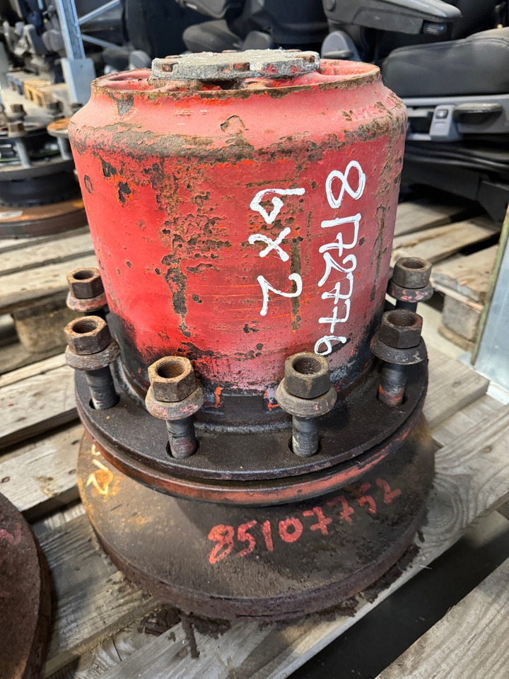 VOLVO HUB 85107752 + HUBREDUCTION 8172776 - Glavina kotača za Kamion: slika VOLVO HUB 85107752 + HUBREDUCTION 8172776 - Glavina kotača za Kamion VOLVO HUB 85107752 + HUBREDUCTION 8172776 - Glavina kotača za Kamion: slika VOLVO HUB 85107752 + HUBREDUCTION 8172776 - Glavina kotača za Kamion