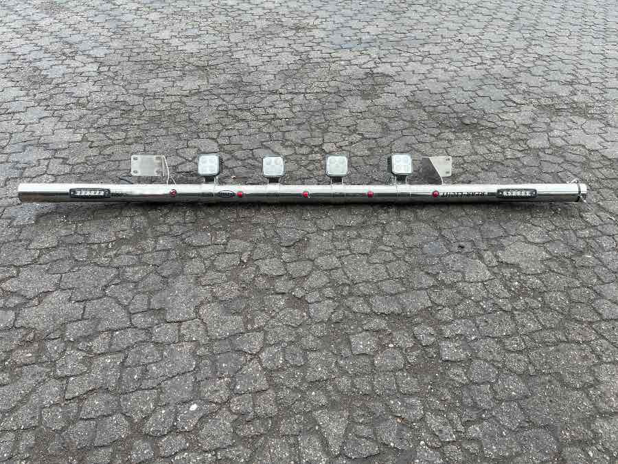 VOLVO LIGHT BOOM, CHROME - Svjetla/ Rasvjeta za Kamion: slika VOLVO LIGHT BOOM, CHROME - Svjetla/ Rasvjeta za Kamion VOLVO LIGHT BOOM, CHROME - Svjetla/ Rasvjeta za Kamion: slika VOLVO LIGHT BOOM, CHROME - Svjetla/ Rasvjeta za Kamion