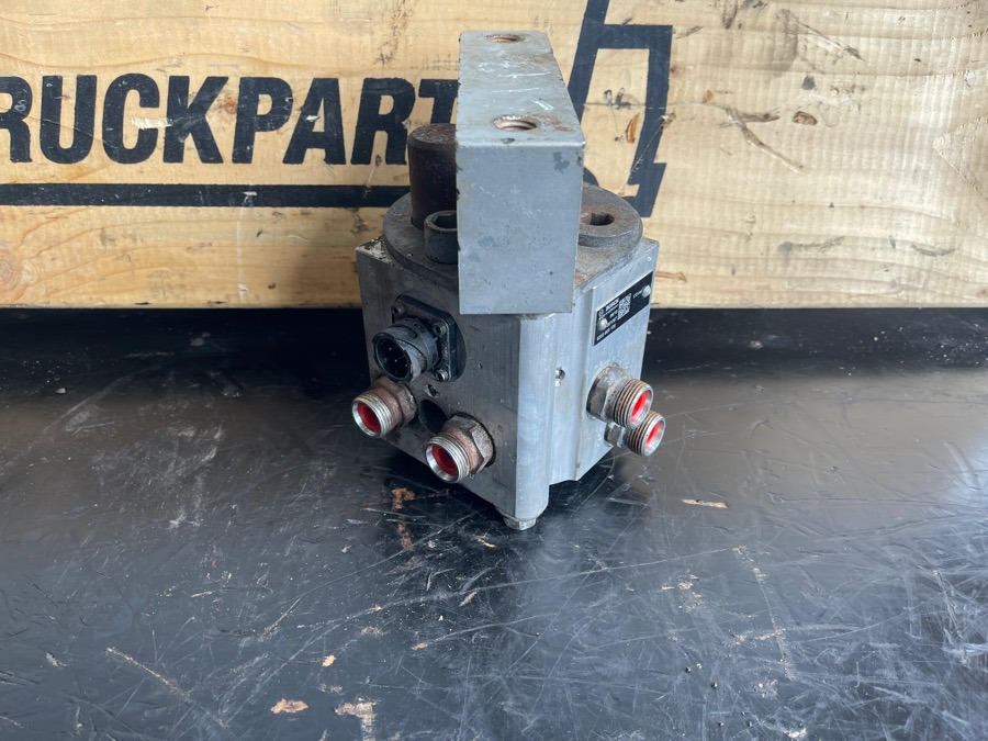 VOLVO STEERING PUMP 20875386 - Hidraulika za Kamion: slika VOLVO STEERING PUMP 20875386 - Hidraulika za Kamion VOLVO STEERING PUMP 20875386 - Hidraulika za Kamion: slika VOLVO STEERING PUMP 20875386 - Hidraulika za Kamion