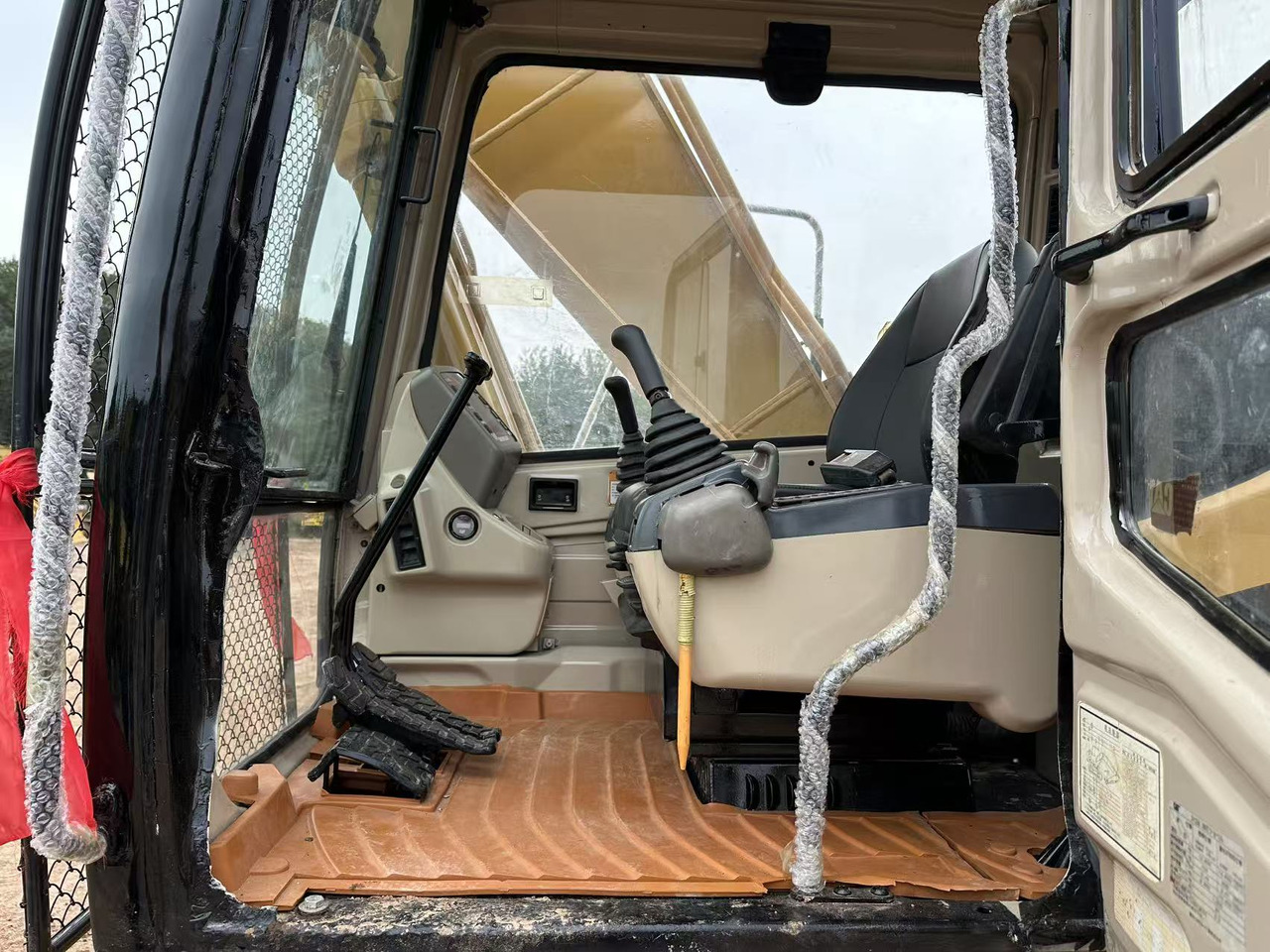 CAT 320B excavator - Bager gusjeničar: slika CAT 320B excavator - Bager gusjeničar CAT 320B excavator - Bager gusjeničar: slika CAT 320B excavator - Bager gusjeničar