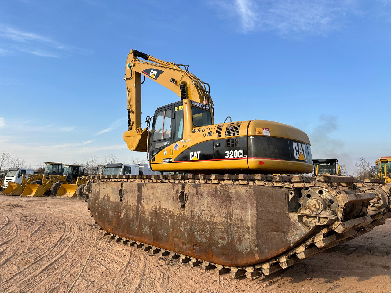 CAT 320CL - Bager amfibija: slika CAT 320CL - Bager amfibija CAT 320CL - Bager amfibija: slika CAT 320CL - Bager amfibija
