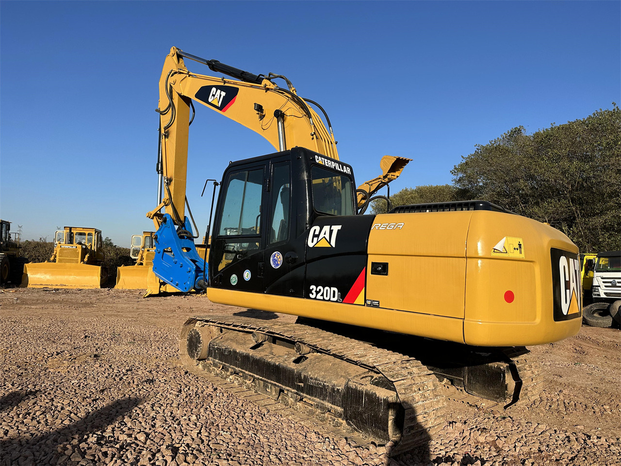 CAT 320DL - Bager gusjeničar: slika CAT 320DL - Bager gusjeničar CAT 320DL - Bager gusjeničar: slika CAT 320DL - Bager gusjeničar