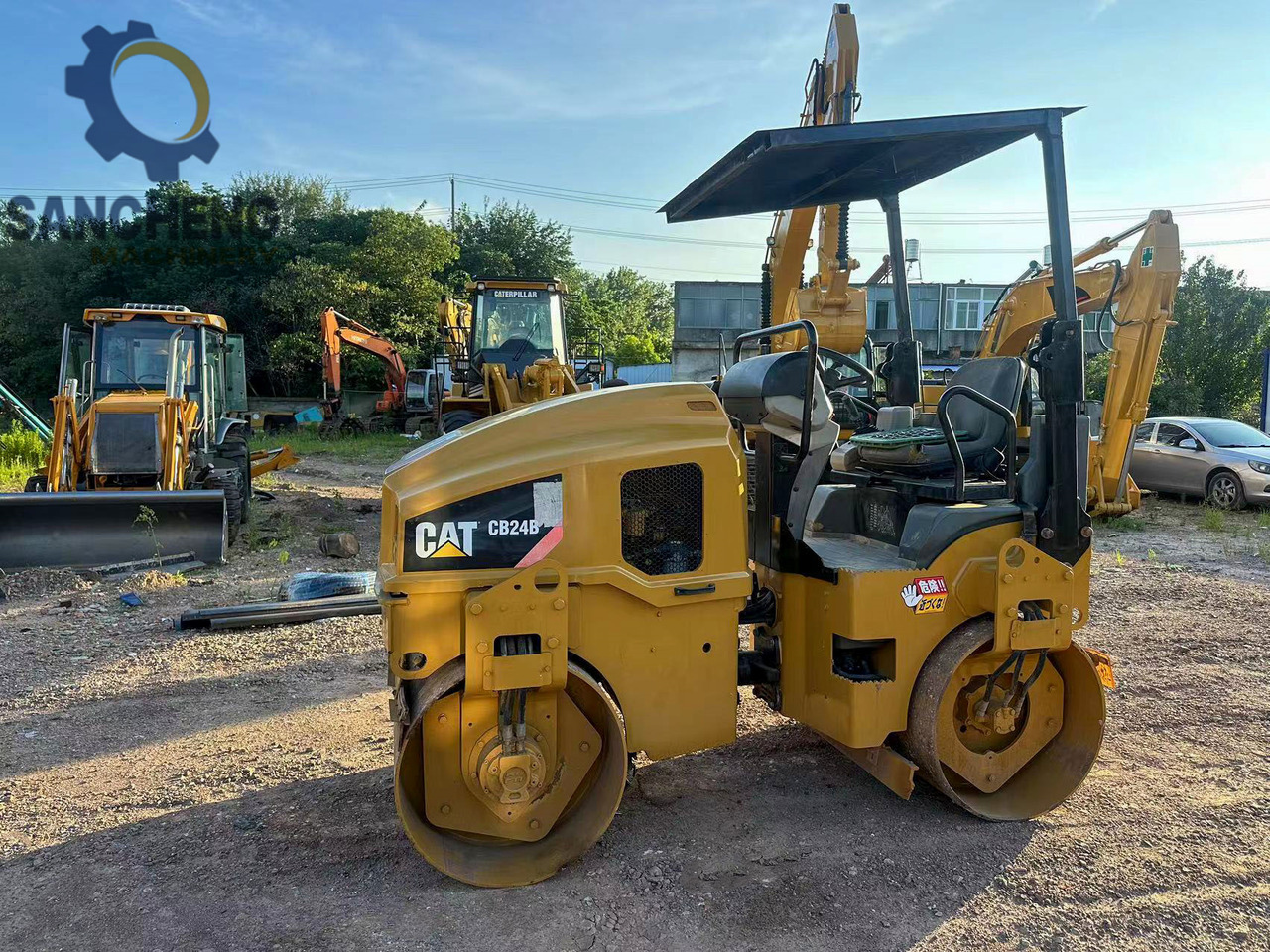 CAT CB24B - Valjak: slika CAT CB24B - Valjak CAT CB24B - Valjak: slika CAT CB24B - Valjak