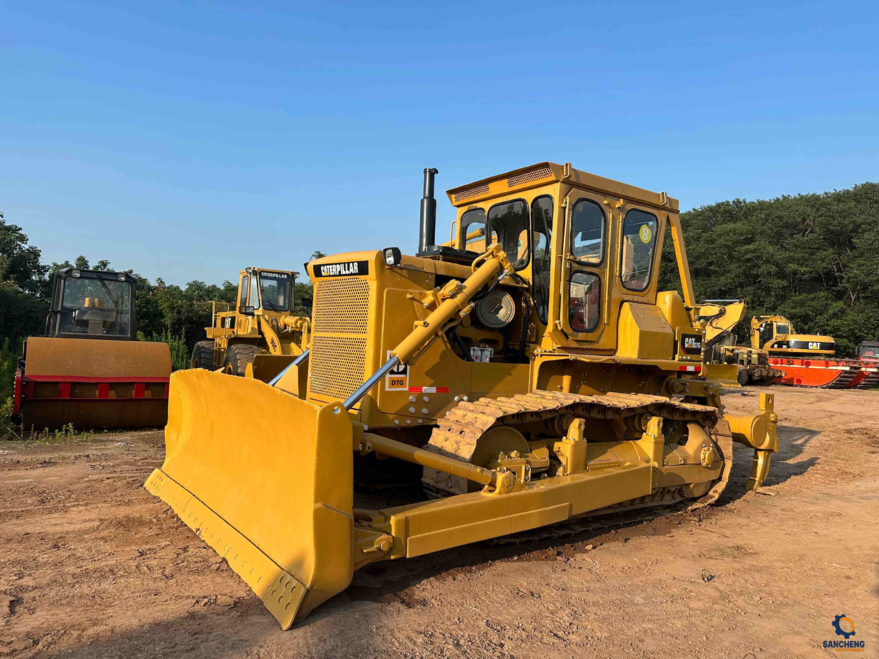 CAT D7G - Buldožer: slika CAT D7G - Buldožer CAT D7G - Buldožer: slika CAT D7G - Buldožer