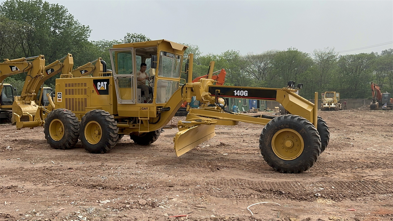 CATERPILLAR 140G - Grejder: slika CATERPILLAR 140G - Grejder CATERPILLAR 140G - Grejder: slika CATERPILLAR 140G - Grejder