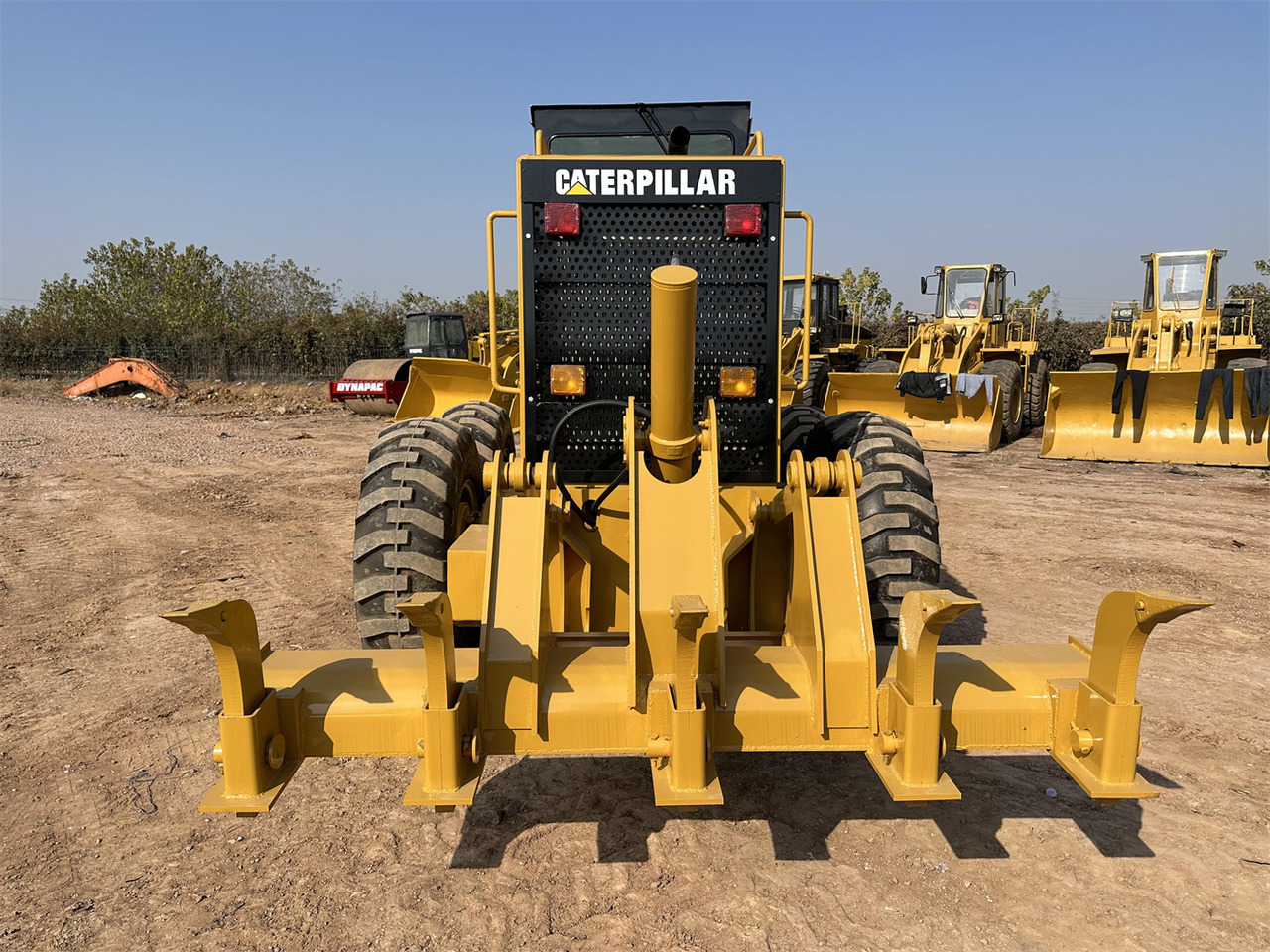 CATERPILLAR 140H - Grejder: slika CATERPILLAR 140H - Grejder CATERPILLAR 140H - Grejder: slika CATERPILLAR 140H - Grejder