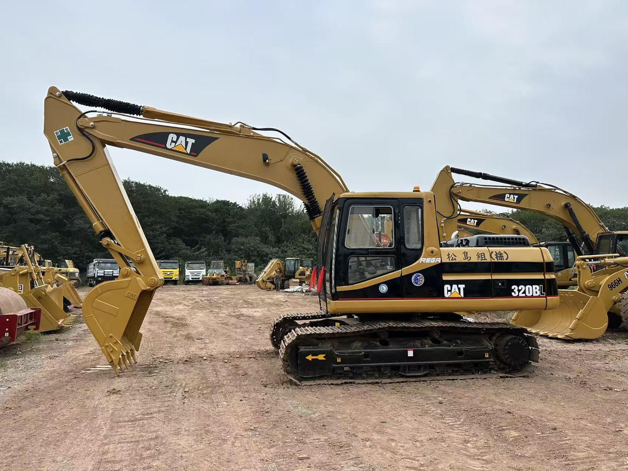 CATERPILLAR 320BL crawler excavator - Bager: slika CATERPILLAR 320BL crawler excavator - Bager CATERPILLAR 320BL crawler excavator - Bager: slika CATERPILLAR 320BL crawler excavator - Bager
