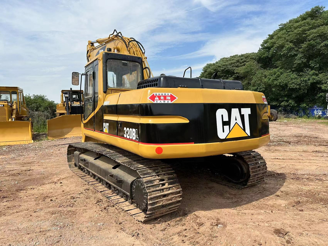 CATERPILLAR 320BL excavator - Bager: slika CATERPILLAR 320BL excavator - Bager CATERPILLAR 320BL excavator - Bager: slika CATERPILLAR 320BL excavator - Bager