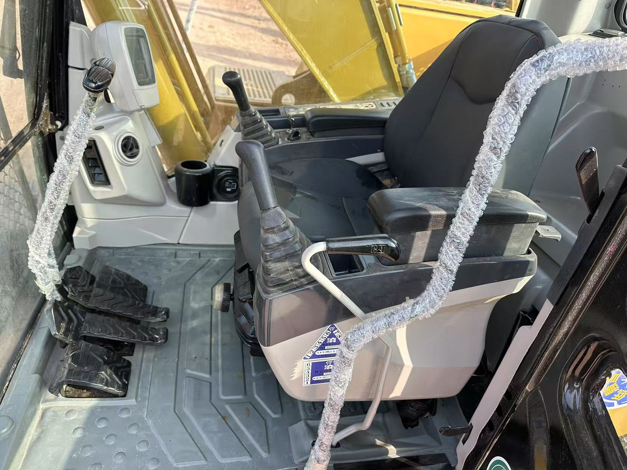 Bager gusjeničar CATERPILLAR 320CL crawler excavator: slika Bager gusjeničar CATERPILLAR 320CL crawler excavator Bager gusjeničar CATERPILLAR 320CL crawler excavator: slika Bager gusjeničar CATERPILLAR 320CL crawler excavator