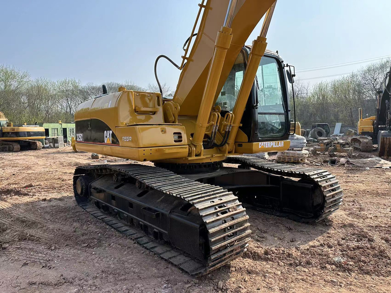 Zakup CATERPILLAR 325C CATERPILLAR 325C: slika Zakup CATERPILLAR 325C CATERPILLAR 325C