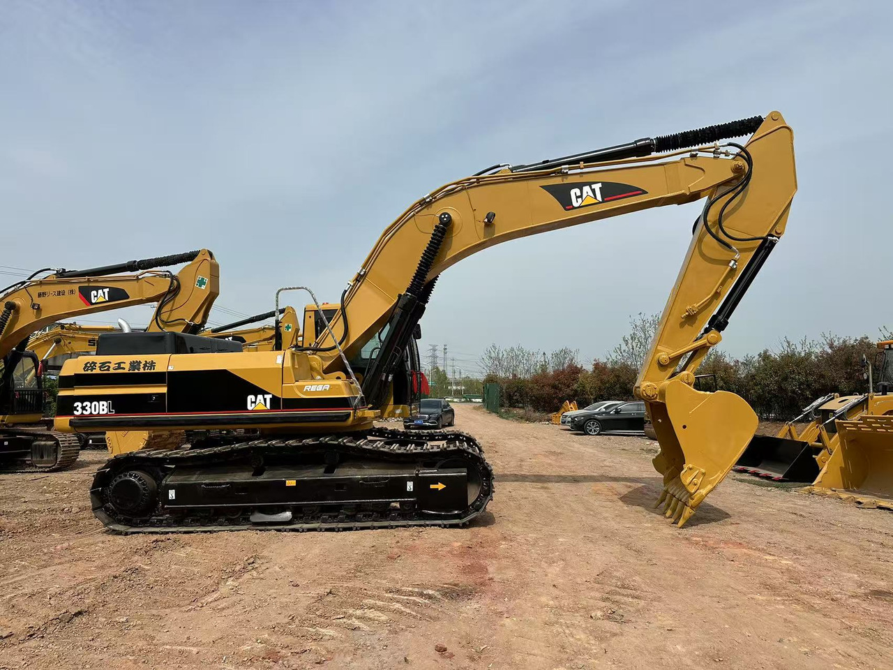 CATERPILLAR 330BL - Bager: slika CATERPILLAR 330BL - Bager CATERPILLAR 330BL - Bager: slika CATERPILLAR 330BL - Bager