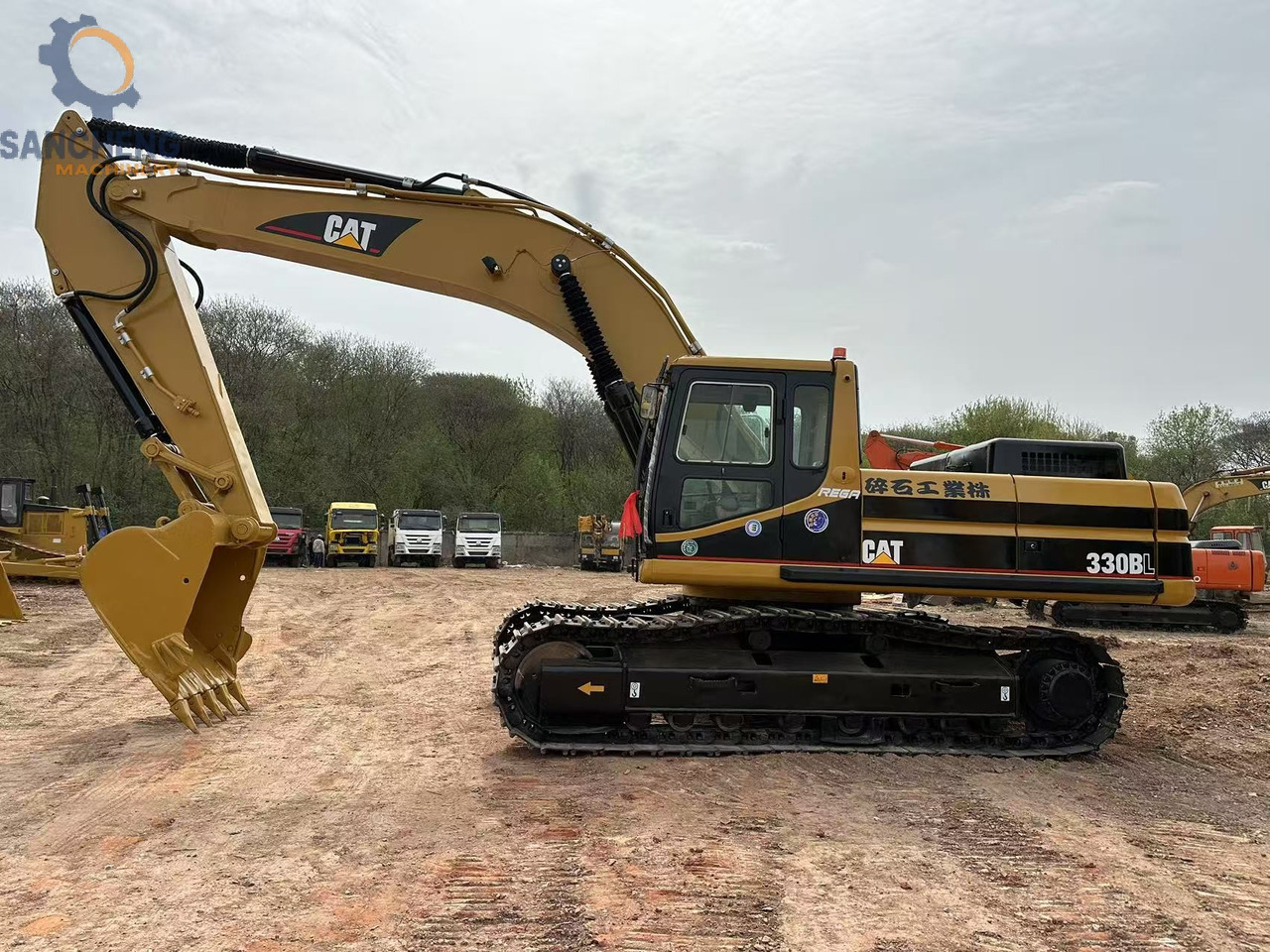 CATERPILLAR 330BL - Bager: slika CATERPILLAR 330BL - Bager CATERPILLAR 330BL - Bager: slika CATERPILLAR 330BL - Bager