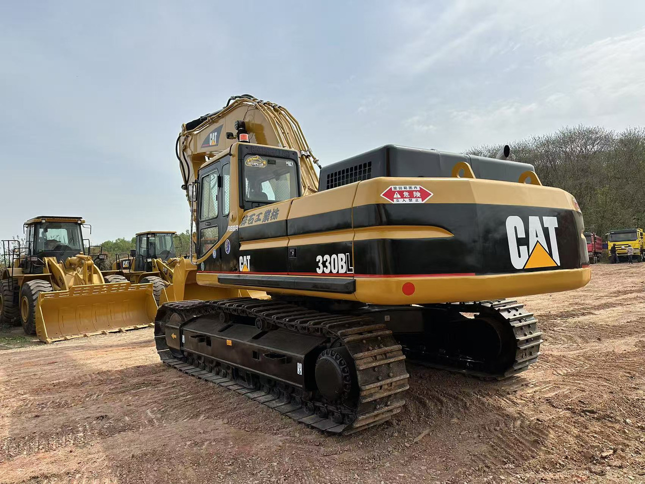 CATERPILLAR 330BL - Bager: slika CATERPILLAR 330BL - Bager CATERPILLAR 330BL - Bager: slika CATERPILLAR 330BL - Bager
