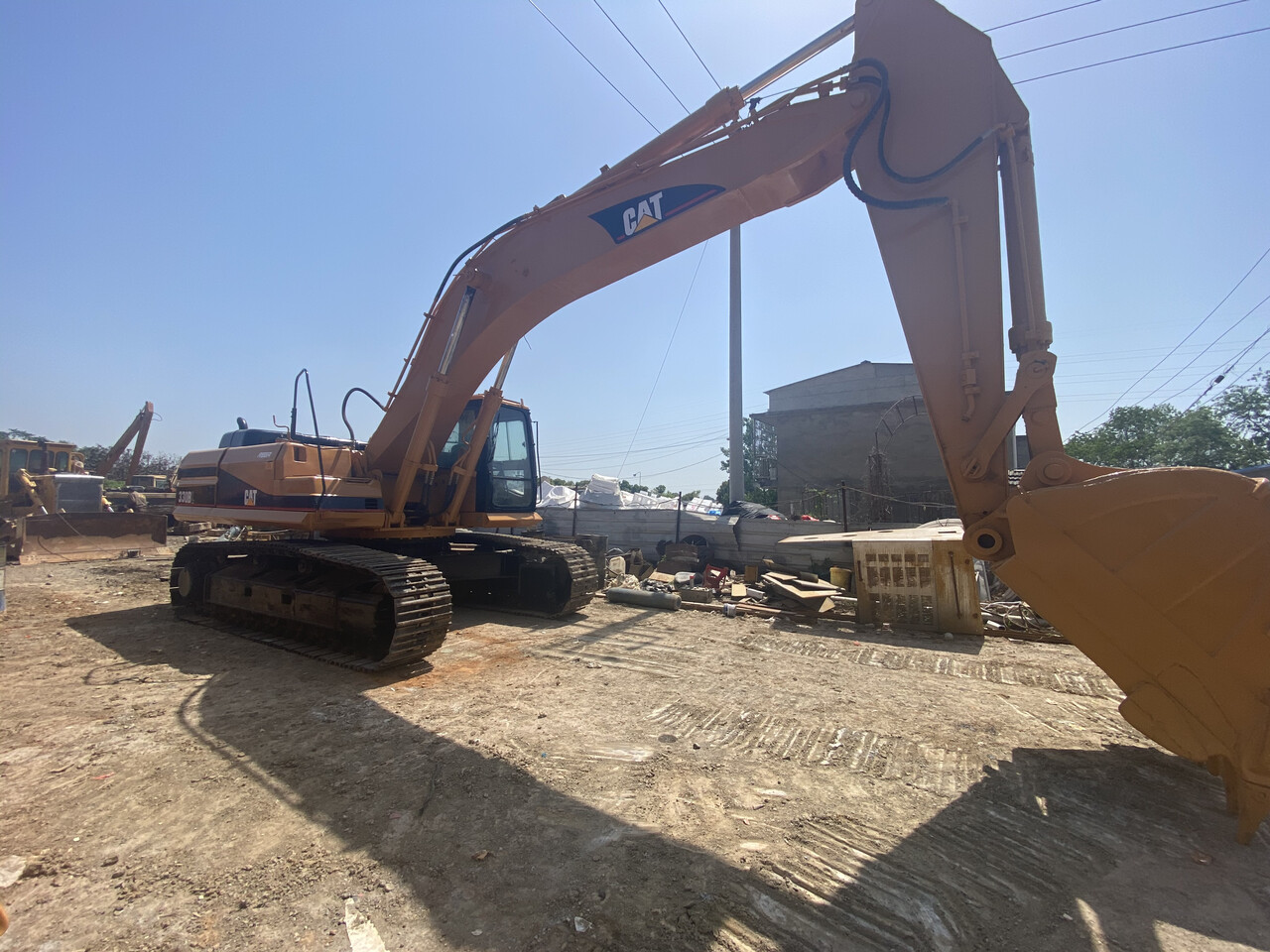 CATERPILLAR 330BL - Bager: slika CATERPILLAR 330BL - Bager CATERPILLAR 330BL - Bager: slika CATERPILLAR 330BL - Bager