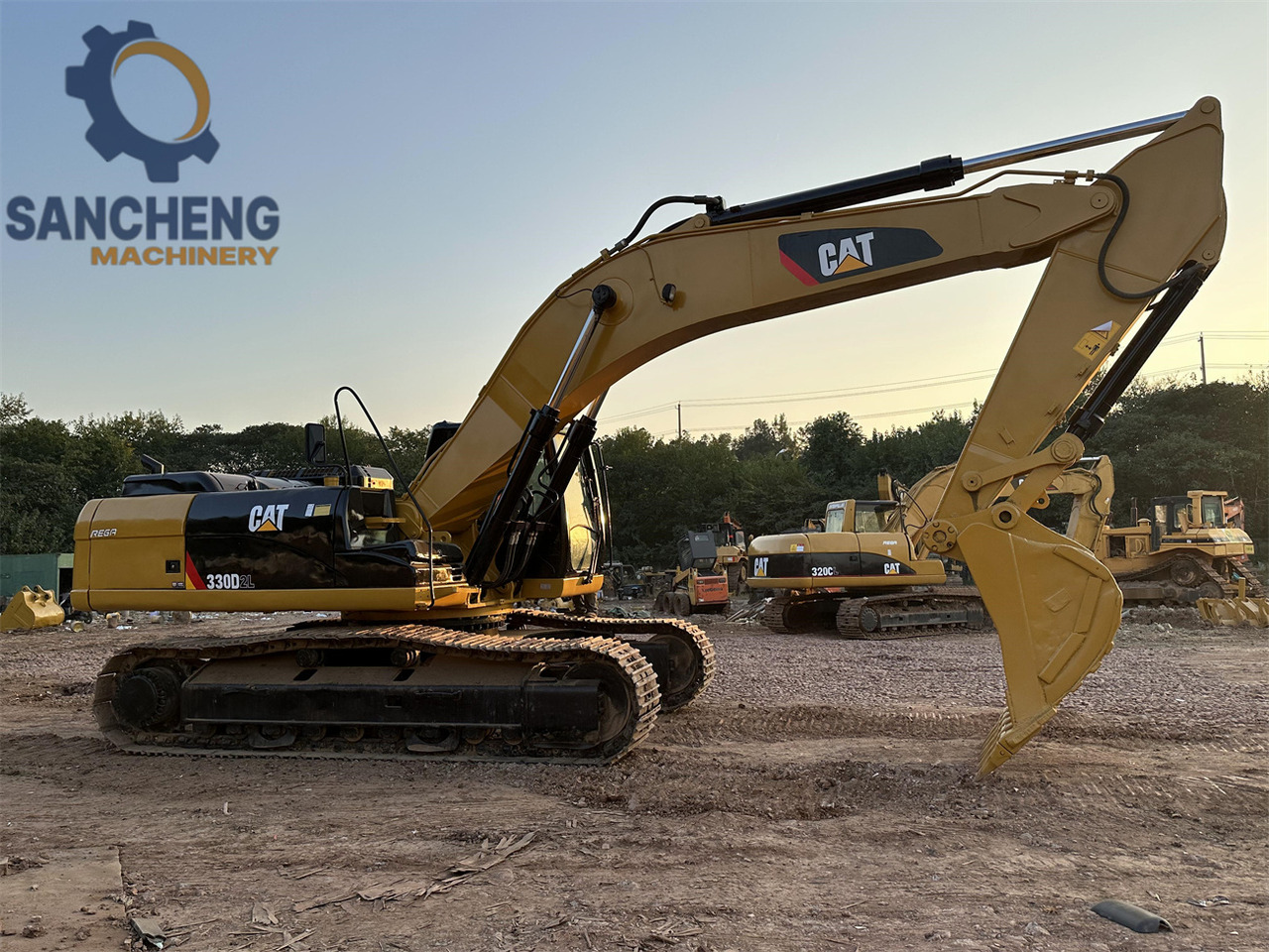 Bager gusjeničar CATERPILLAR 330D2L: slika Bager gusjeničar CATERPILLAR 330D2L