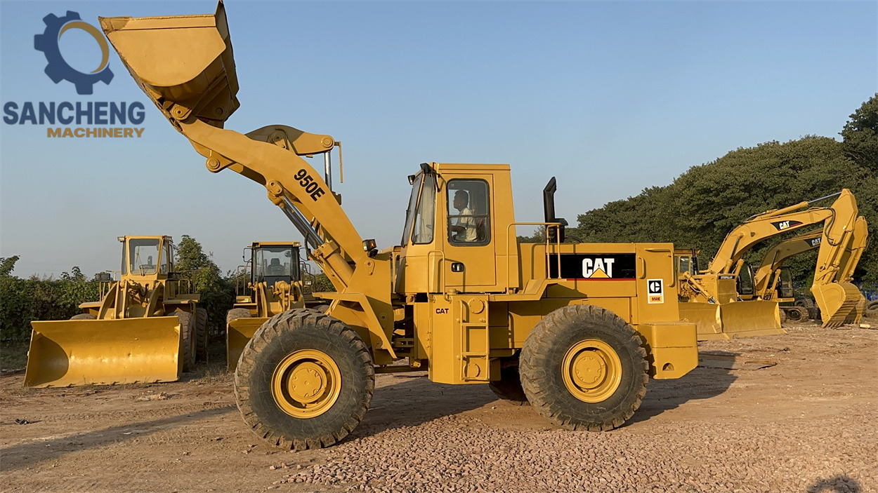 CATERPILLAR 950E - Utovarivač na kotačima: slika CATERPILLAR 950E - Utovarivač na kotačima CATERPILLAR 950E - Utovarivač na kotačima: slika CATERPILLAR 950E - Utovarivač na kotačima