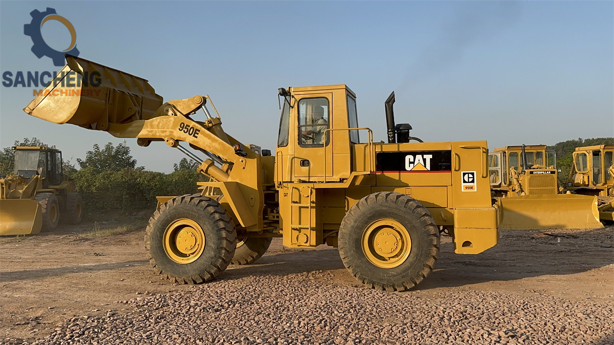 CATERPILLAR 950E - Utovarivač na kotačima: slika CATERPILLAR 950E - Utovarivač na kotačima CATERPILLAR 950E - Utovarivač na kotačima: slika CATERPILLAR 950E - Utovarivač na kotačima