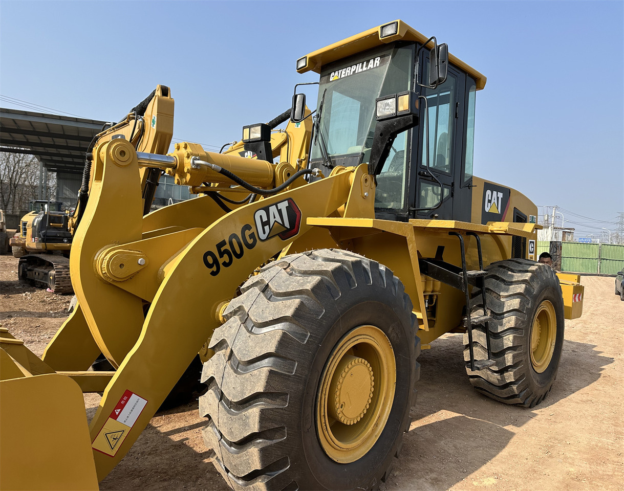 Utovarivač na kotačima CATERPILLAR 950G: slika Utovarivač na kotačima CATERPILLAR 950G