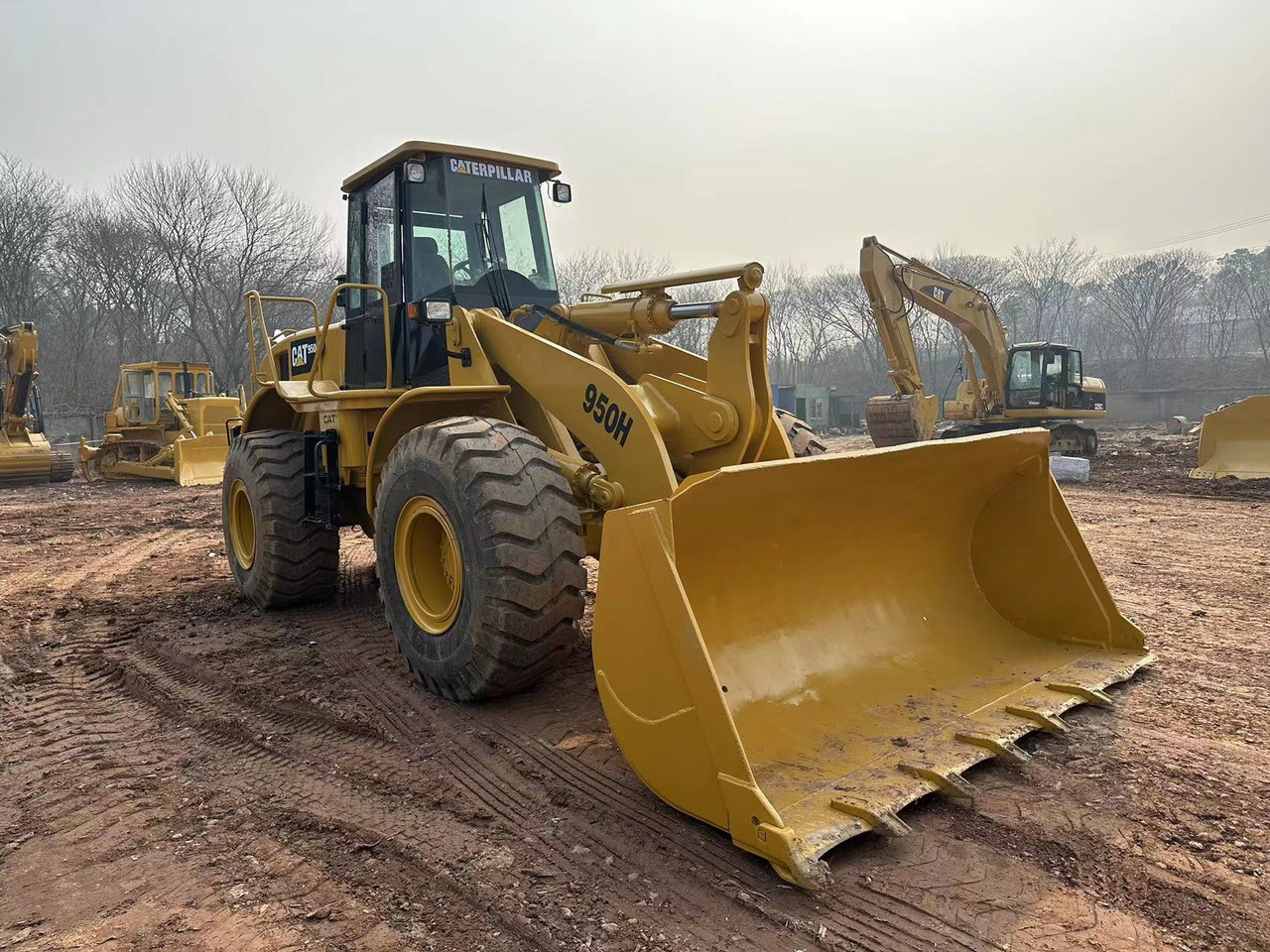 CATERPILLAR 950H - Utovarivač na kotačima: slika CATERPILLAR 950H - Utovarivač na kotačima CATERPILLAR 950H - Utovarivač na kotačima: slika CATERPILLAR 950H - Utovarivač na kotačima