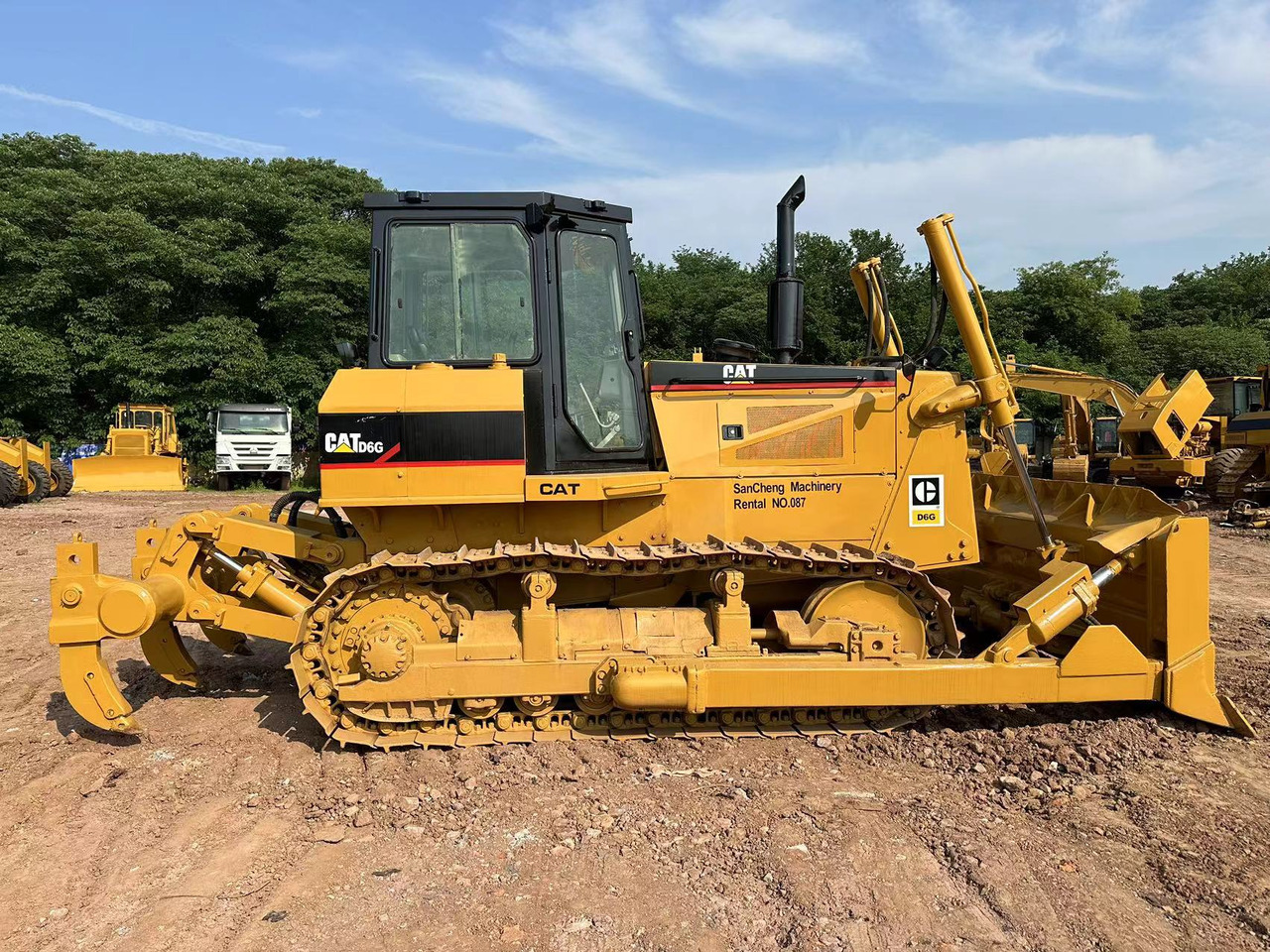 CATERPILLAR D6G Crawler Dozer - Buldožer: slika CATERPILLAR D6G Crawler Dozer - Buldožer CATERPILLAR D6G Crawler Dozer - Buldožer: slika CATERPILLAR D6G Crawler Dozer - Buldožer
