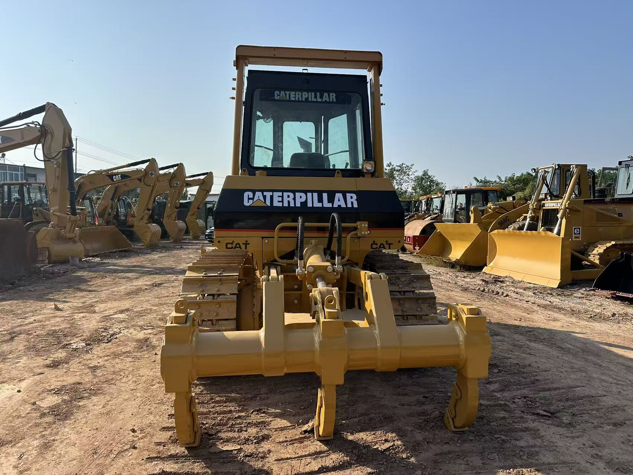 CATERPILLAR D6G Crawler Dozer - Buldožer: slika CATERPILLAR D6G Crawler Dozer - Buldožer CATERPILLAR D6G Crawler Dozer - Buldožer: slika CATERPILLAR D6G Crawler Dozer - Buldožer
