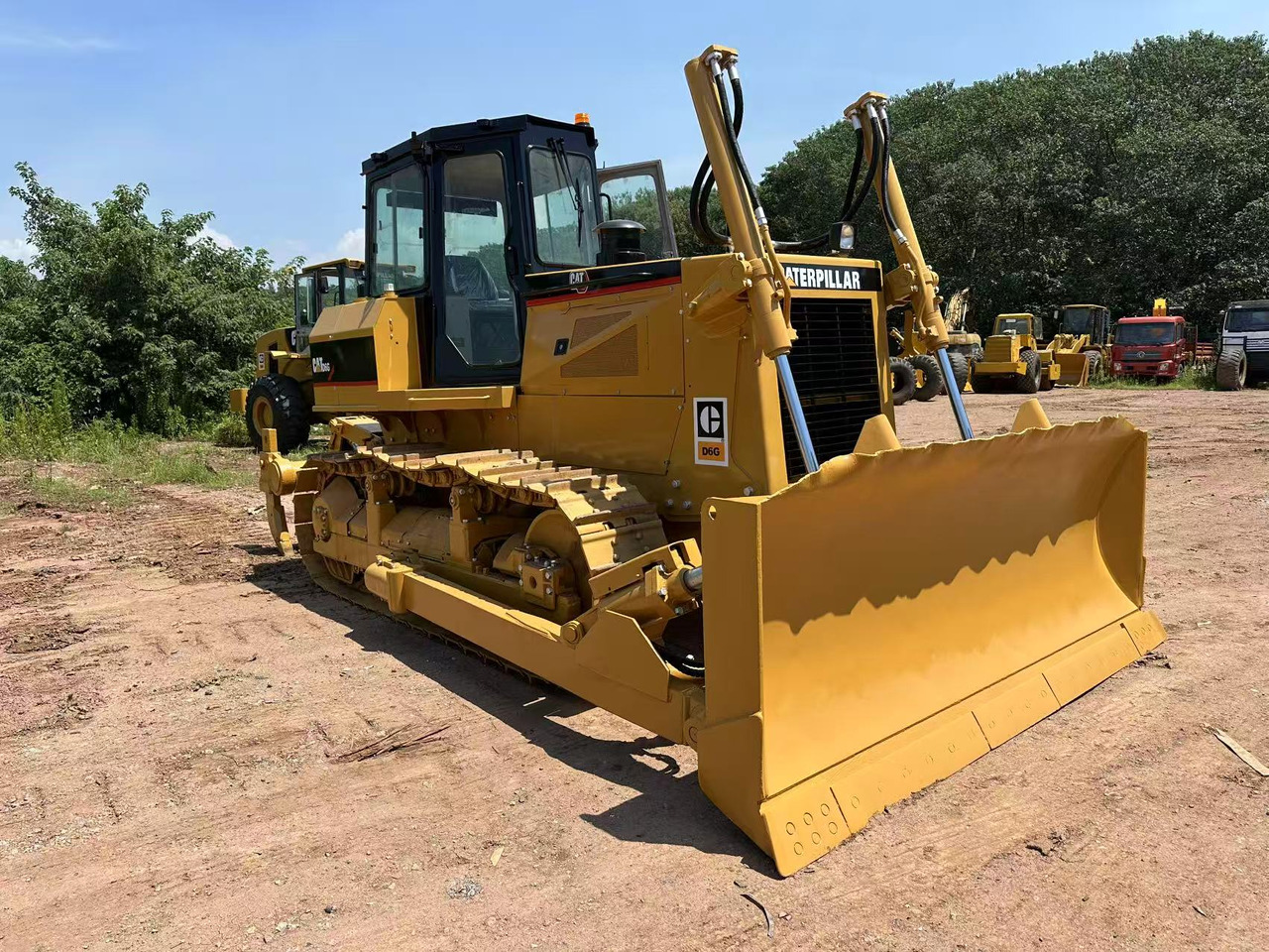 CATERPILLAR D6G - Buldožer: slika CATERPILLAR D6G - Buldožer CATERPILLAR D6G - Buldožer: slika CATERPILLAR D6G - Buldožer